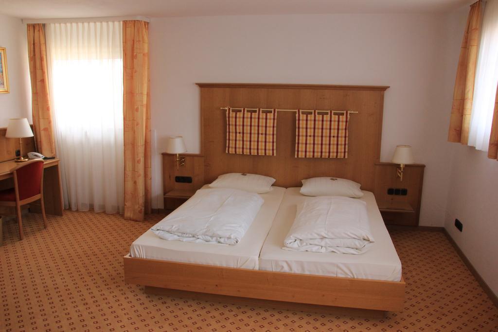 Hotel Am Schloss Darmstaedter Hof Bad Homburg vor der Höhe Room photo